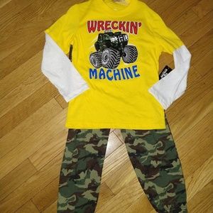 NEW Boys 2 Piece Outfit Size 6/7